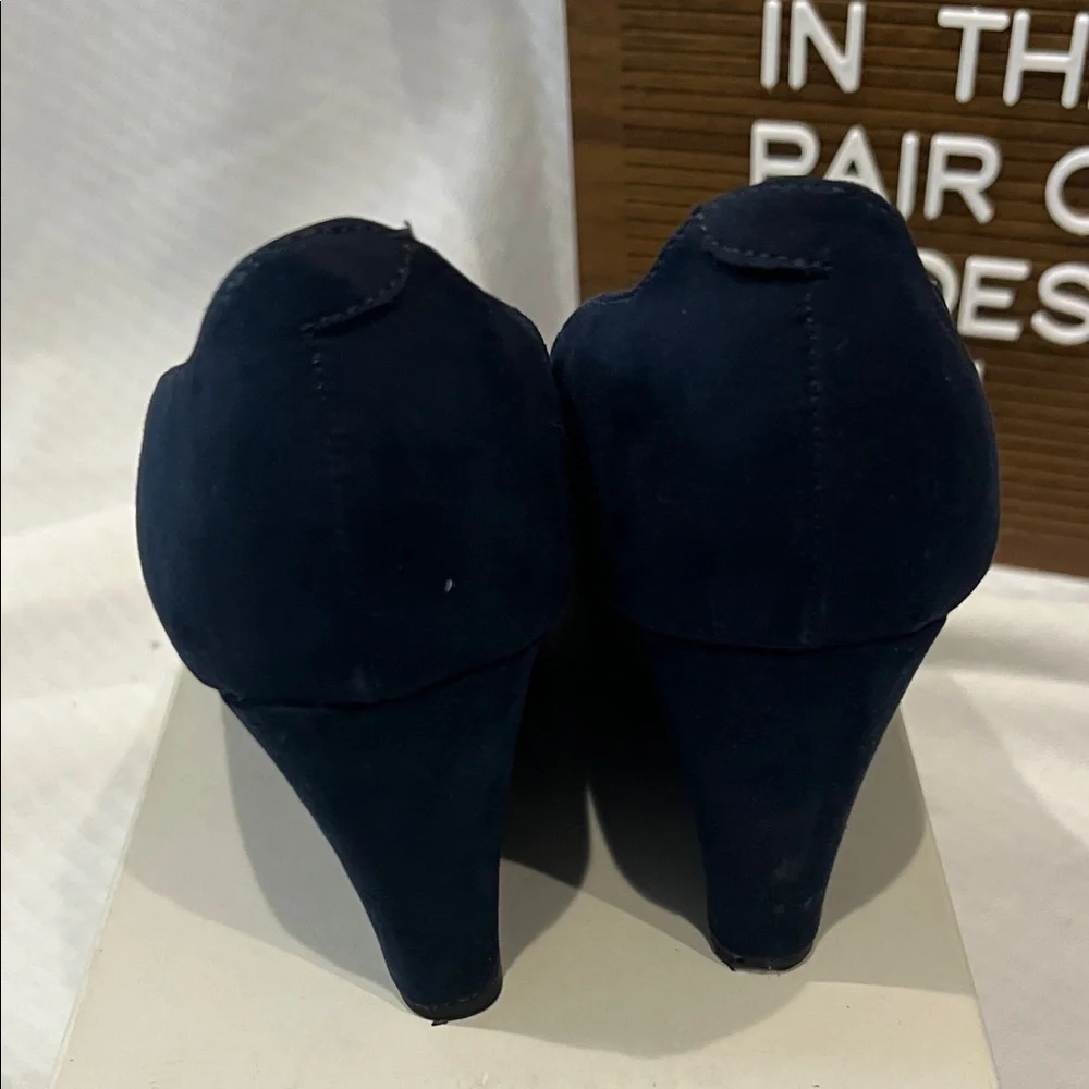 Bandolino Dark Blue Suede Wedge Pumps